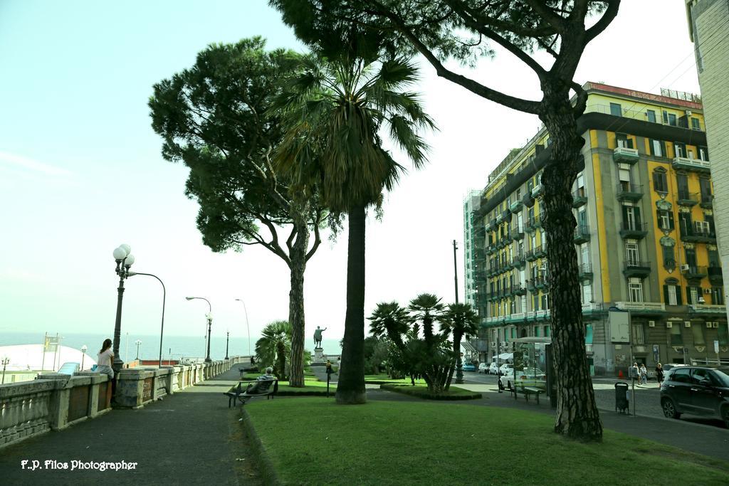 Well - Santa Lucia Napoli